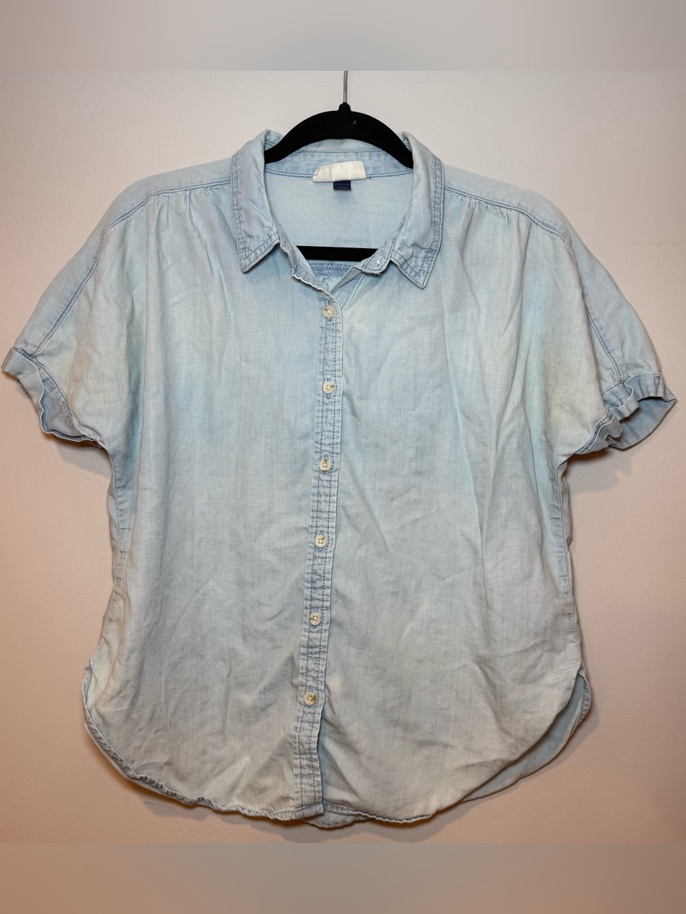 Universal Thread Light Blue Chambray Button Down Short Sleeve Size Small